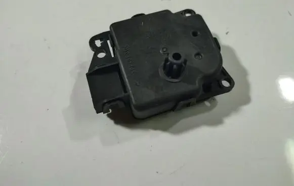 Chrysler 300 - 300C Air flap motor/actuator B17333