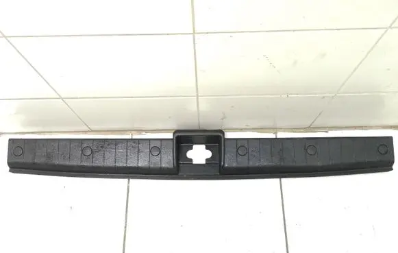 Mercedes-Benz ML W163 Trunk/boot sill cover protection A1636940033