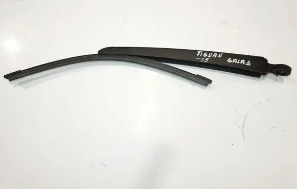 Volkswagen Tiguan Rear wiper blade arm 1T0955707