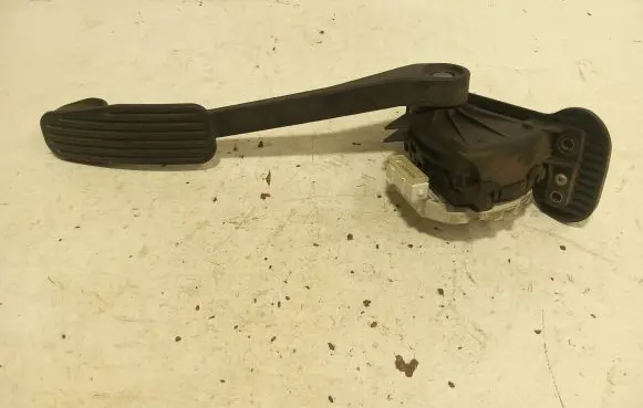 Volvo S80 Accelerator throttle pedal 9496821