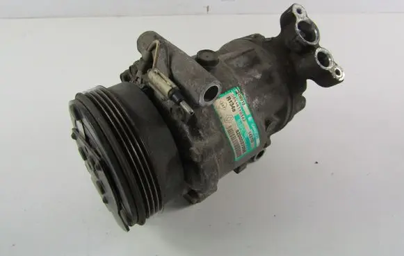 Renault Clio II Air conditioning (A/C) compressor (pump) 8200037055