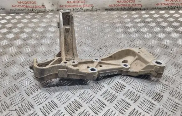 Volkswagen Golf Plus Front lower control arm/wishbone 1K0199296E