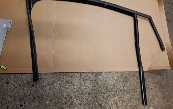 Volkswagen Caddy Rubber seal loading door 