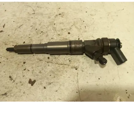 BMW 5 E60 E61 Fuel injector 0445110212