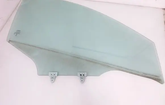 Nissan Qashqai Front door window glass four-door