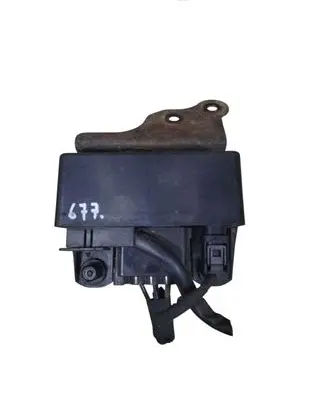 Mercedes-Benz C W203 Glow plug pre-heat relay 
