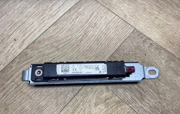 Porsche Macan (95C) Aerial antenna amplifier 95B035497
