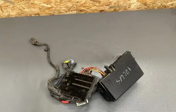 Ford Focus Fuse box set AV6T14A142AB