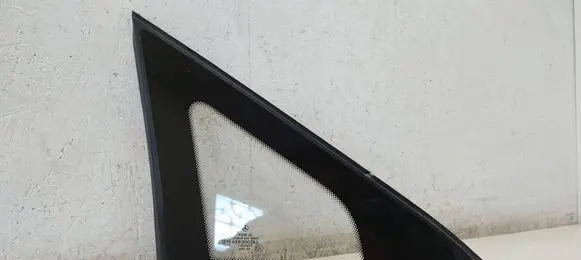 Mercedes-Benz Vito Viano W639 Front triangle window/glass A6396736305 6396736305