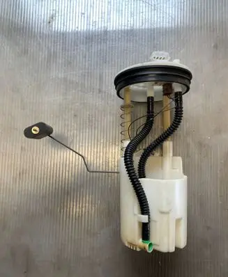 Nissan X-Trail T31 In-tank fuel pump 