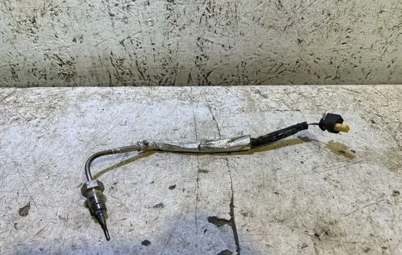 Mercedes-Benz GLA W156 X156 Exhaust gas temperature sensor A0009058005 68010400 A0009059005