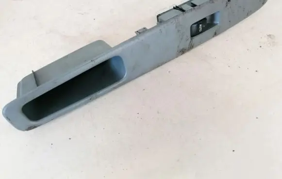 Toyota Avensis Verso Electric window control switch 8403044020 84030-44020