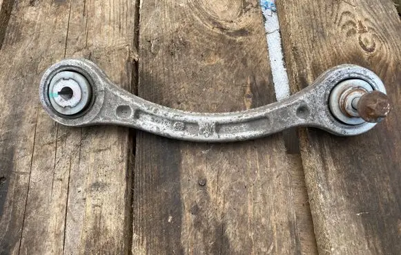 Maserati Ghibli Rear upper control arm/wishbone 69573