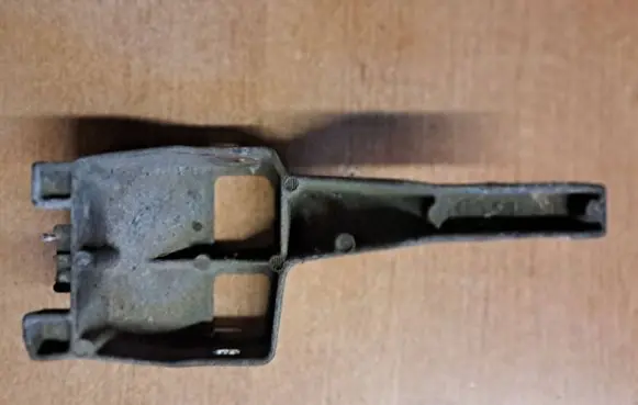 Mercedes-Benz S W126 Front bumper mounting bracket 1268854614