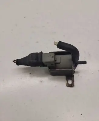 Opel Vectra B Vacuum valve 72097516