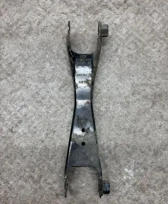 BMW i3 Rear control arm 6867879