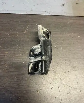 Peugeot Bipper Engine mounting bracket