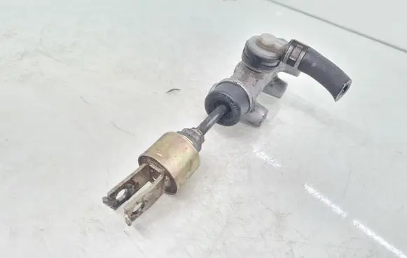 Toyota Previa (XR30, XR40) II Clutch master cylinder 3145414010