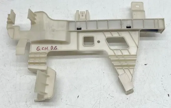 Jeep Grand Cherokee WL Rear door window/glass frame E64728102 68499692AA