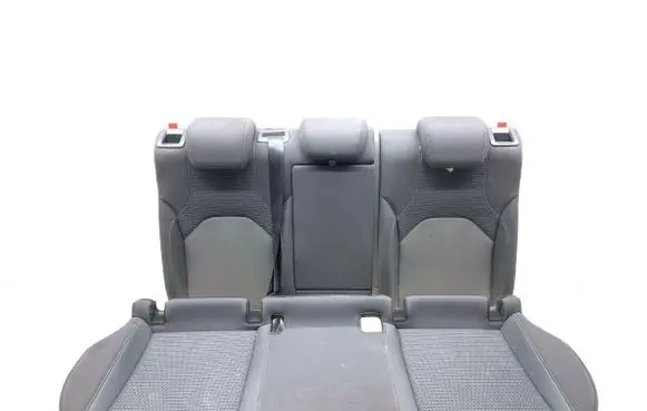 Seat Leon (5F) Second row seats 