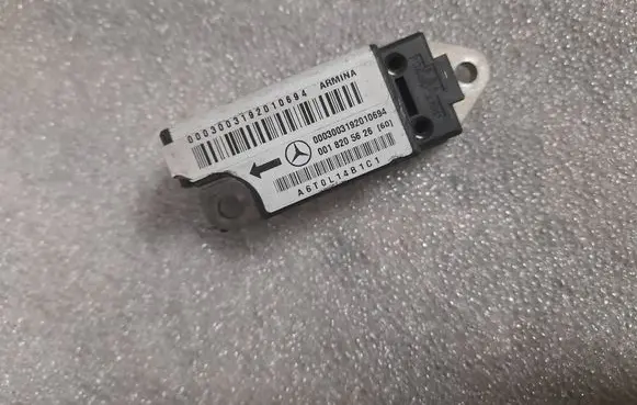 Mercedes-Benz S W220 Airbag deployment crash/impact sensor a0018205626 0018205626