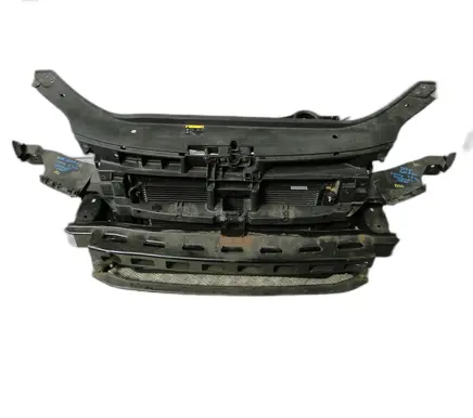 Volkswagen Golf Plus Front bodywork piece 