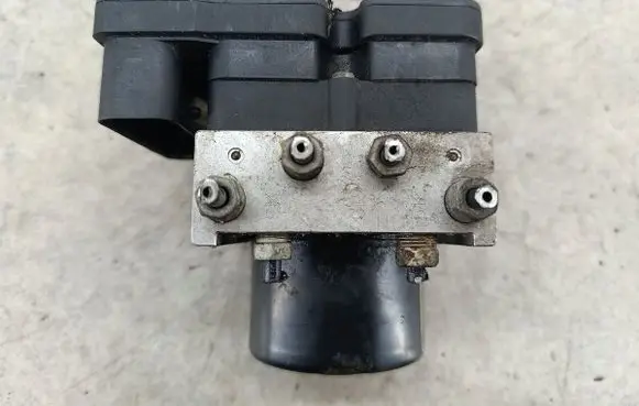 Opel Zafira B ABS Pump 