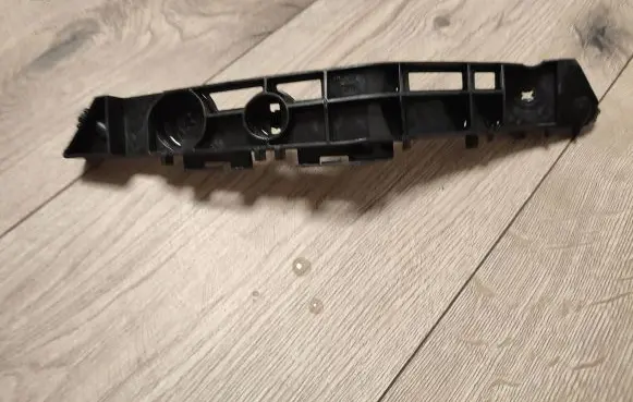 Toyota Yaris Cross Front bumper mounting bracket 525360D320
