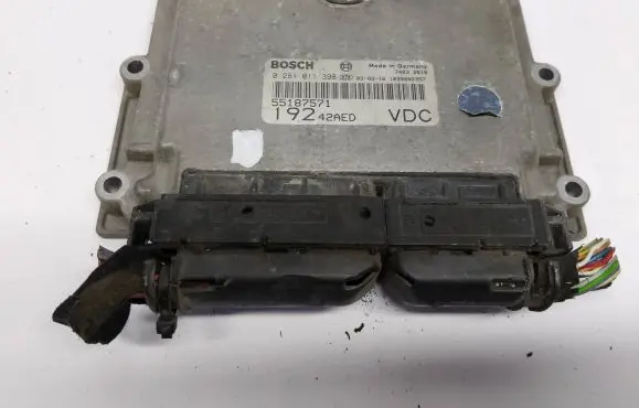 Fiat Stilo Engine control unit/module 0281011398