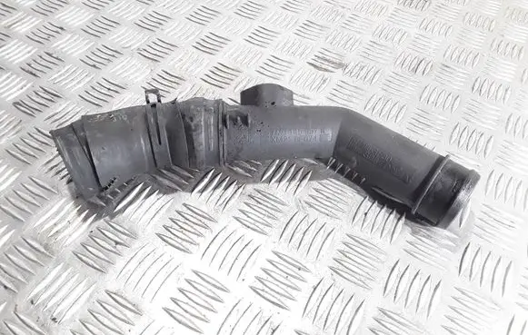 Ford Galaxy Intercooler pipe mounting bracket 7M0145957N