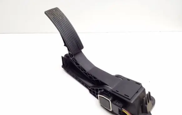 Mercedes-Benz ML W164 Accelerator throttle pedal A1643000004