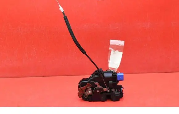 Skoda Fabia Mk2 (5J) Front door lock 3B1837015AR