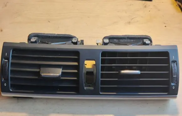 BMW X5 E70 Dash center air vent grill 921070503 922010103