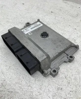 Peugeot 208 Engine control unit/module 9832694580