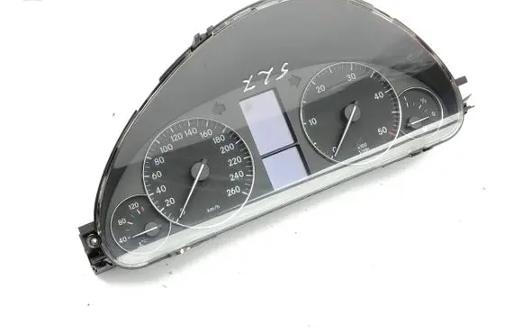 Mercedes-Benz C W203 Speedometer (instrument cluster) A2035404947 110080266005 000957