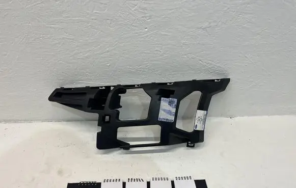 Ford Mondeo MK IV Front bumper mounting bracket 7S71-17E857-AF