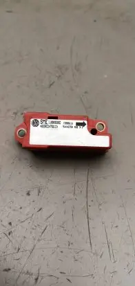 Volkswagen Golf IV Airbag deployment crash/impact sensor 1J0909606D 13000616 0230CD77SS1C