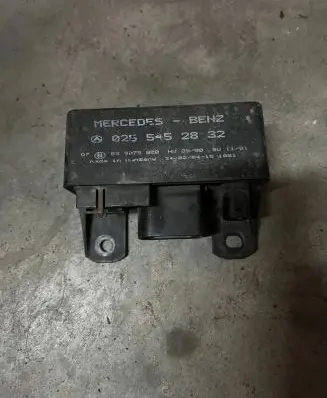 Mercedes-Benz A W168 Glow plug pre-heat relay 0255452832