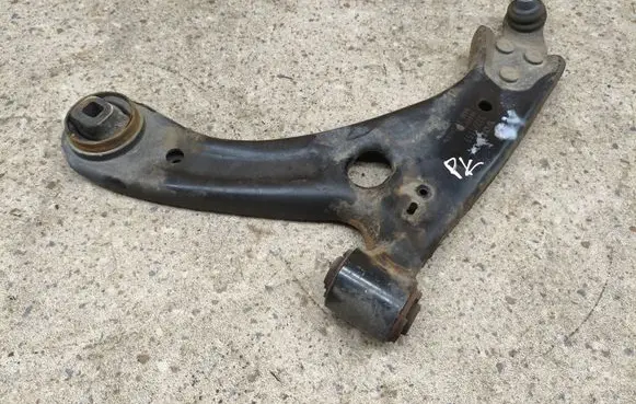 Volvo XC40 Front lower control arm/wishbone 32221153