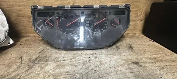 Volvo S60 Speedometer (instrument cluster) 9459821