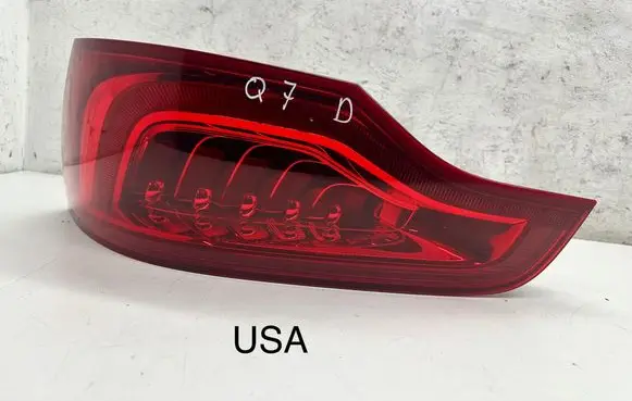 Audi Q7 4L Tailgate rear/tail lights 4L0945094G 21520202 70303SL30018