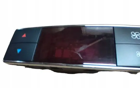 Mercedes-Benz CLS C218 X218 Climate control unit A2048303290