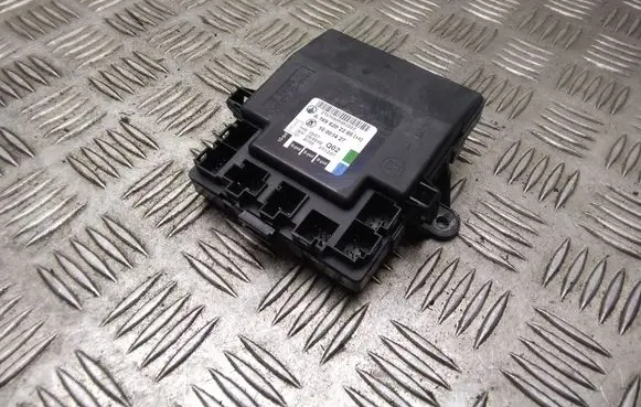 Mercedes-Benz B W245 Door control unit/module A1698202285