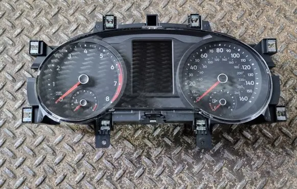 Volkswagen Tiguan Allspace Speedometer (instrument cluster) 5NA920850E