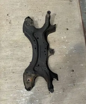 Toyota Corolla Verso AR10 Front subframe