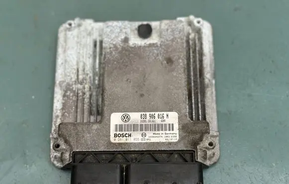 Volkswagen Transporter - Caravelle T5 Engine control unit/module 038906016N 0281011855 1039S05274