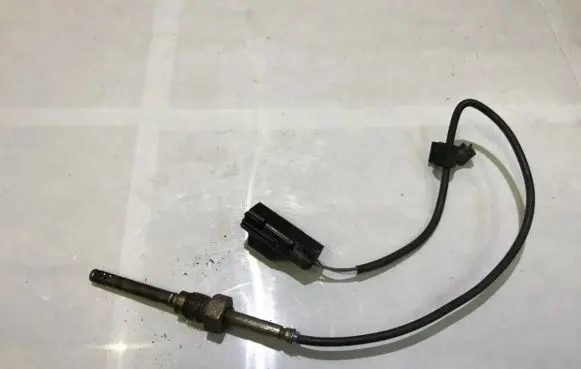 Volvo XC90 Exhaust gas temperature sensor 30729648a