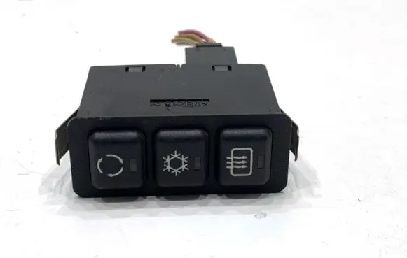 BMW 3 E36 Other switches/knobs/shifts 8371020