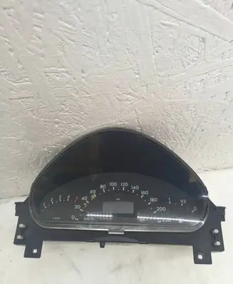 Mercedes-Benz Vaneo W414 Speedometer (instrument cluster) A4144461221 03000780303 09051680031