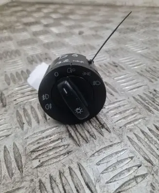 Volkswagen PASSAT B6 Light switch
